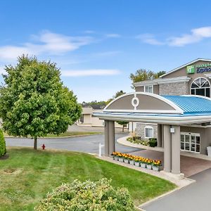Holiday Inn Express Hartford-Newington By Ihg